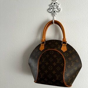 Louis Vuitton Monogram Ellipse PM Handbag